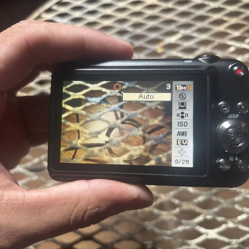 Casio EXILIM EX-S5 10.1MP Digital Camera Black 1 Battery No Charger Tested Works